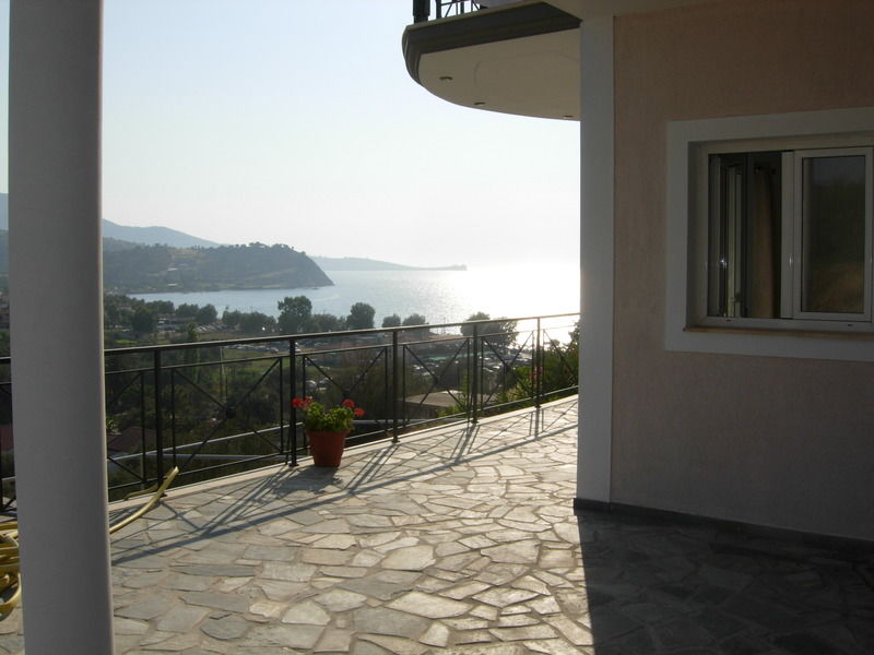 Aparthotel Anaxos Hill Extérieur photo